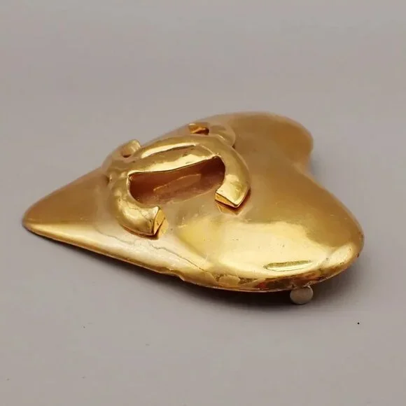 CHANEL Logo Heart Pin Brooch 93P Gold GHW France Vintage Accessory